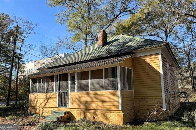 property at 194 N Clarendon Ave