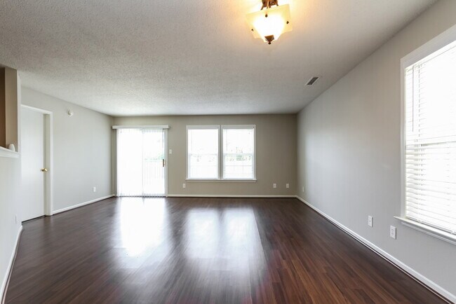 728 Adagio Dr in Greenwood, IN - Building Photo - Building Photo