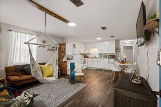 2001 N 61st Ave, Unit SI ID1354819P in Pensacola, FL - Foto de edificio - Building Photo