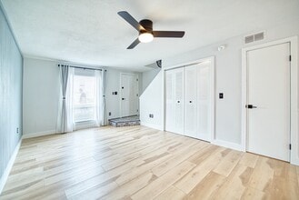 11912 Cypress Hill Cir in Tampa, FL - Building Photo - Building Photo