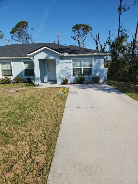 10164 Tramore Ave in Englewood, FL - Building Photo