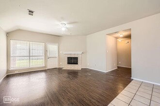 2021 Cobblestone Trail in Forney, TX - Foto de edificio - Building Photo