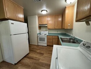 5525 Capistrano Ave in Atascadero, CA - Building Photo - Building Photo