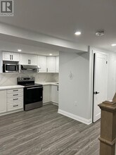 15 Golden Gate Dr in Brampton, ON - Building Photo - Building Photo