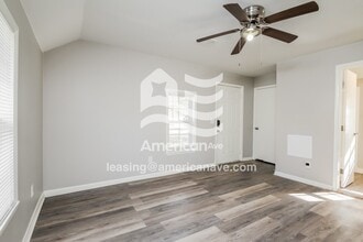 916 1/2 North Willow Road, 74063; #1977520 - 1977520 in Sand Springs, OK - Foto de edificio - Building Photo