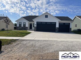 1608 Liberty Ave in Neenah, WI - Building Photo