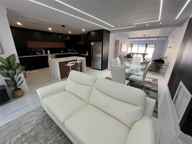 39 SE 7th St in Dania Beach, FL - Building Photo - Building Photo