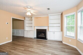 411 Hillcrest Cmns in Canton, GA - Building Photo - Building Photo