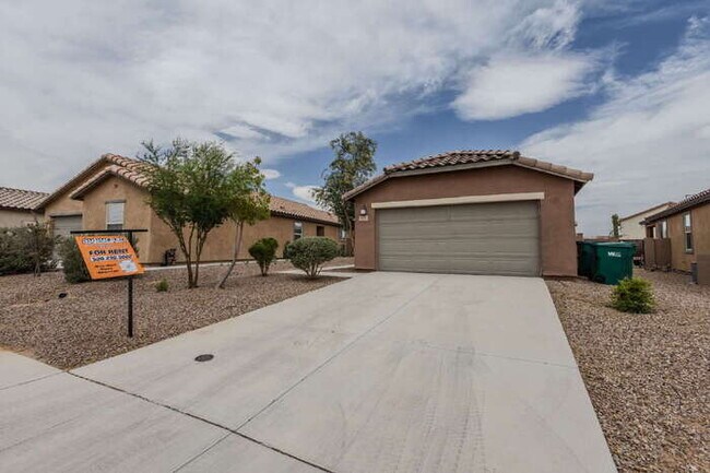 876 W Calle Sucre in Sahuarita, AZ - Building Photo - Building Photo