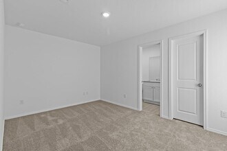 7602 Chancery Gate in San Antonio, TX - Building Photo - Building Photo