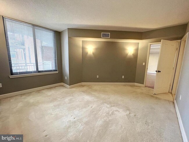 1201 N Garfield St in Arlington, VA - Building Photo - Building Photo