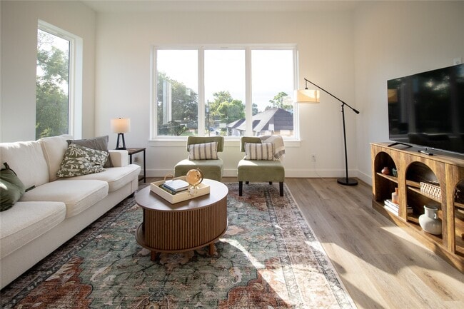 property at 3824 Fulton St