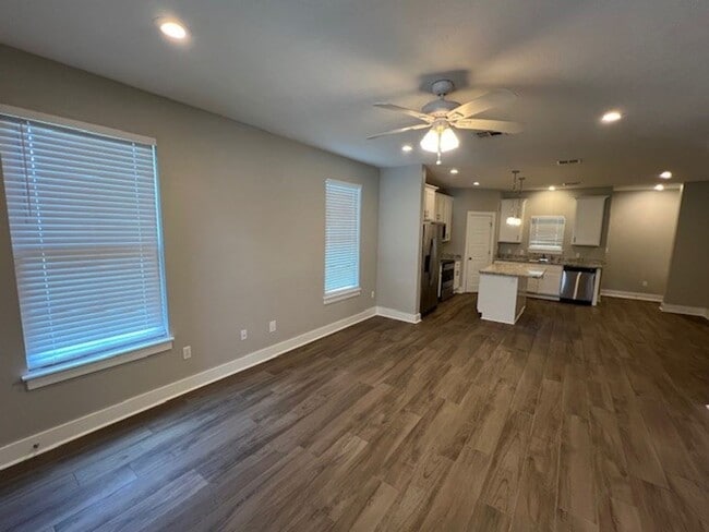 5030 S Prien Lake Rd in Lake Charles, LA - Building Photo - Building Photo