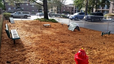 Linden Highlands in Shoreline, WA - Foto de edificio - Building Photo