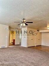 6941 Village River Ln in Midvale, UT - Foto de edificio - Building Photo