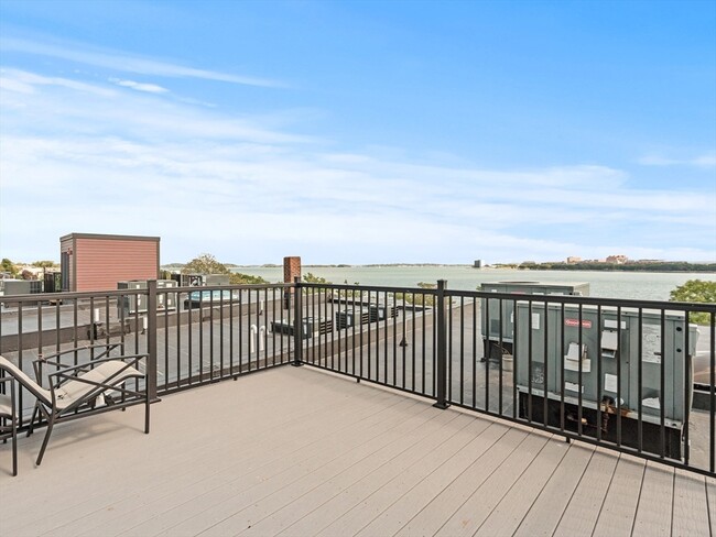 1422 Columbia Rd, Unit 3