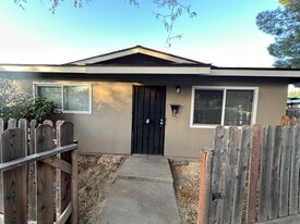 2317 Peppermint Dr in Modesto, CA - Building Photo