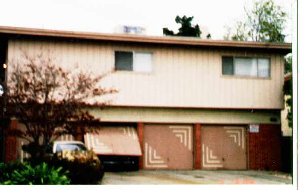 2532 Denning Ct in Castro Valley, CA - Foto de edificio - Building Photo