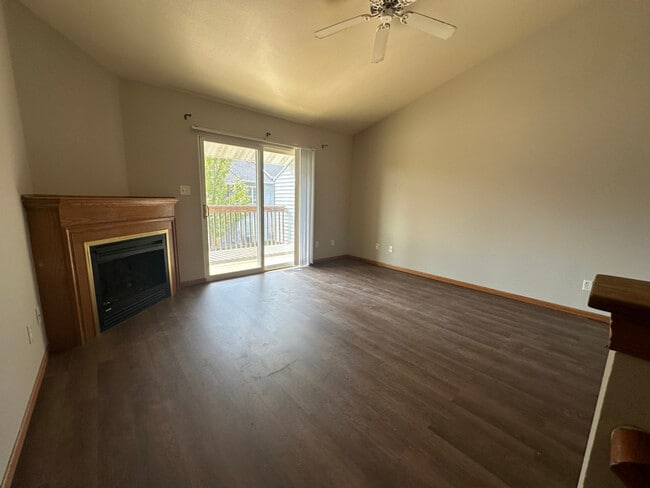 440 4th Ave in Coralville, IA - Building Photo - Building Photo