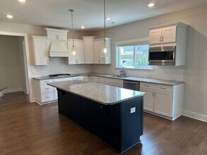 1717 Buttonwood Lp in Chattanooga, TN - Foto de edificio - Building Photo