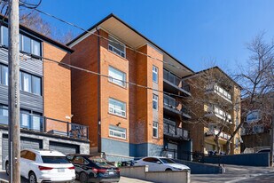 52 Cameron Av in Toronto, ON - Building Photo