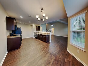 2087 Longhunter Chase Dr in Spring Hill, TN - Building Photo - Building Photo