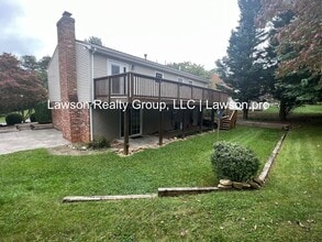 4160 Woodvale Dr in Cave Spring, VA - Foto de edificio - Building Photo