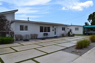 3221 SW 93rd Pl in Miami, FL - Building Photo