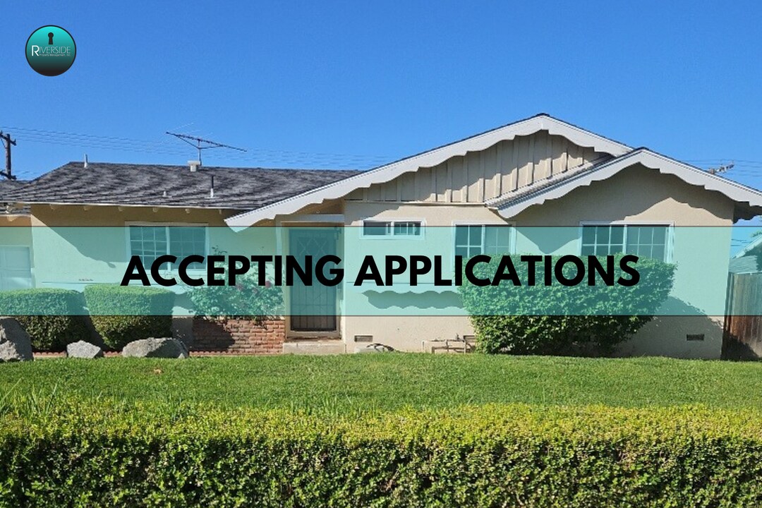 434 W Campus View Dr in Riverside, CA - Building Photo