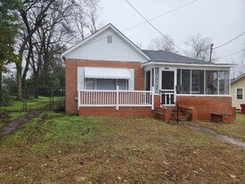 1136 Boone St in Macon, GA - Building Photo