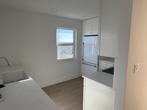 1069 Hillsboro Mile, Unit 801 in Hillsboro Beach, FL - Building Photo - Building Photo