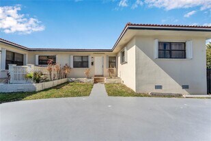 600 SW 8th St in Hallandale Beach, FL - Building Photo