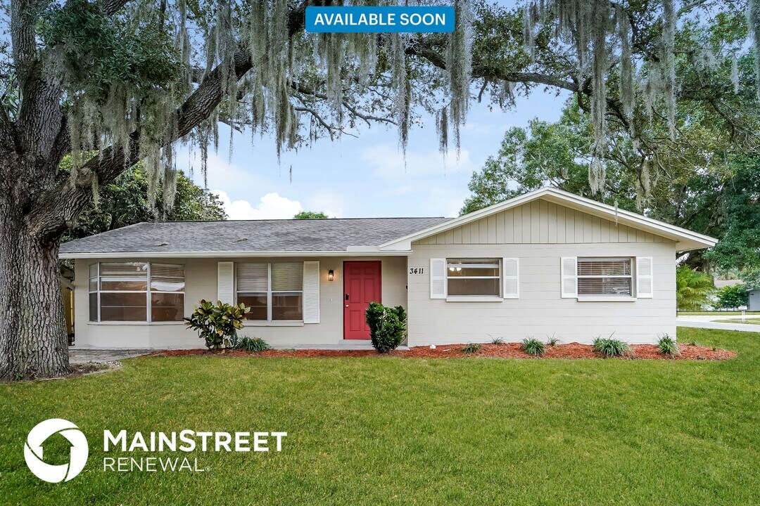 3411 Spainwood Dr in Sarasota, FL - Building Photo