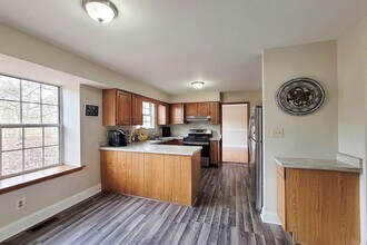 1 Broadmoor Dr in Egg Harbor Township, NJ - Foto de edificio - Building Photo
