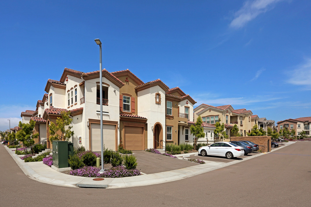 Cielo Carmel in San Diego, CA - Building Photo