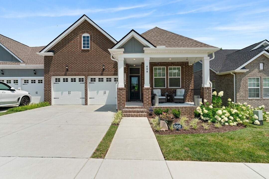 408 Gingerwood Ln in Hendersonville, TN - Foto de edificio