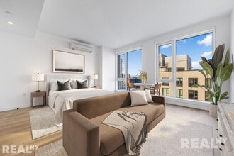 953 Dean St, Unit 508 in Brooklyn, NY - Foto de edificio - Building Photo