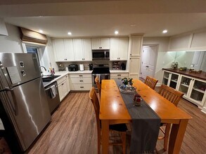 1407 W Cossitt Ave, Unit 4 in La Grange, IL - Building Photo - Building Photo