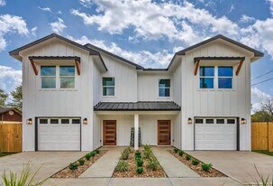 315 Avenue I in Conroe, TX - Building Photo