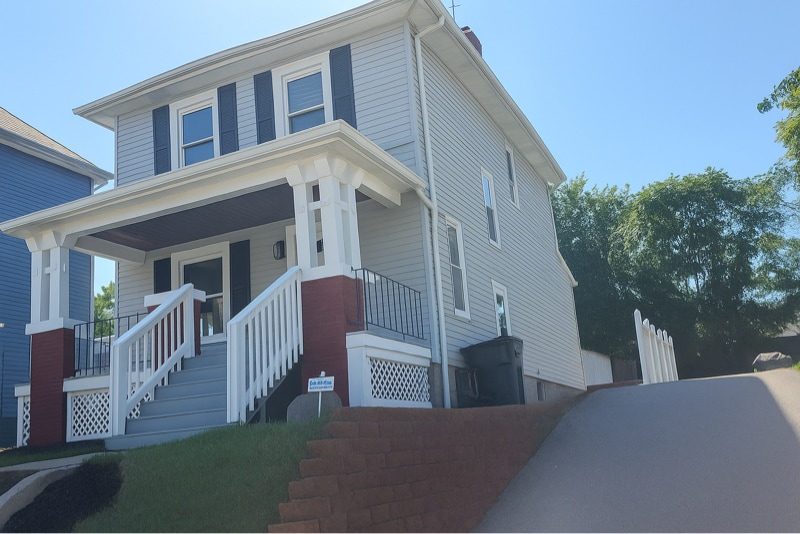 1721 Cleveland Ave in Cincinnati, OH - Foto de edificio