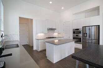 6113 Sendero Hills Pkwy in Austin, TX - Building Photo - Building Photo