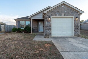 28046 Kawana Ct in Harvest, AL - Building Photo