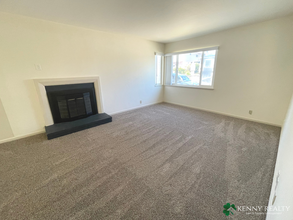 2721 Carmel Dr in San Bruno, CA - Building Photo - Building Photo