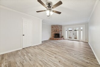 13286 Trail Hollow Dr in Houston, TX - Building Photo - Building Photo