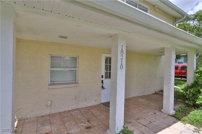 18218 Poplar Rd in Ft. Myers, FL - Building Photo - Building Photo