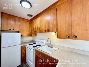 7121 Linden Ave N in Seattle, WA - Building Photo - Building Photo