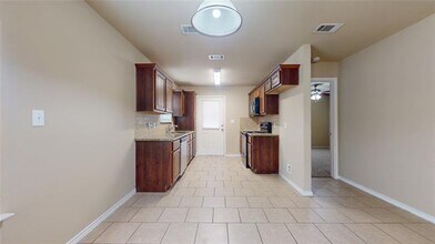 812 Parkplace Ridge in Princeton, TX - Building Photo - Building Photo