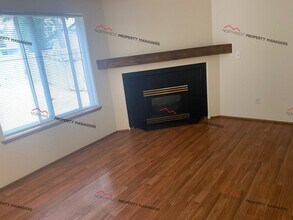 4305-4307 Quail Dr SE in Lacey, WA - Foto de edificio - Building Photo