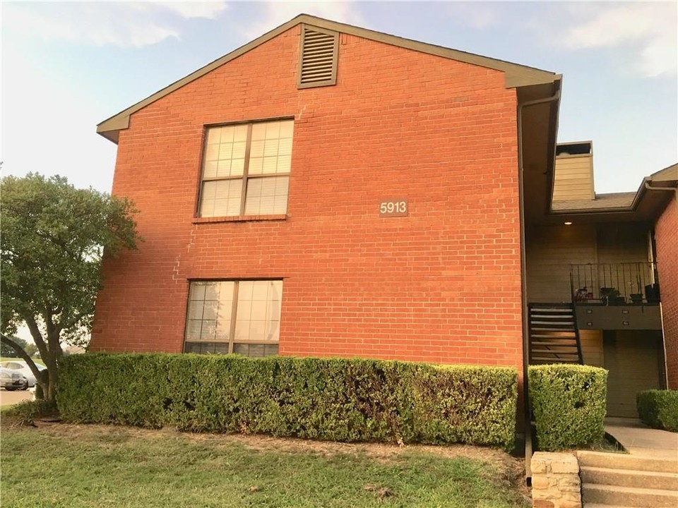 5913 Lake Hubbard Pkwy-Unit -121 in Garland, TX - Building Photo