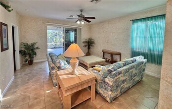 14255 Reflection Lakes Dr in Ft. Myers, FL - Foto de edificio - Building Photo